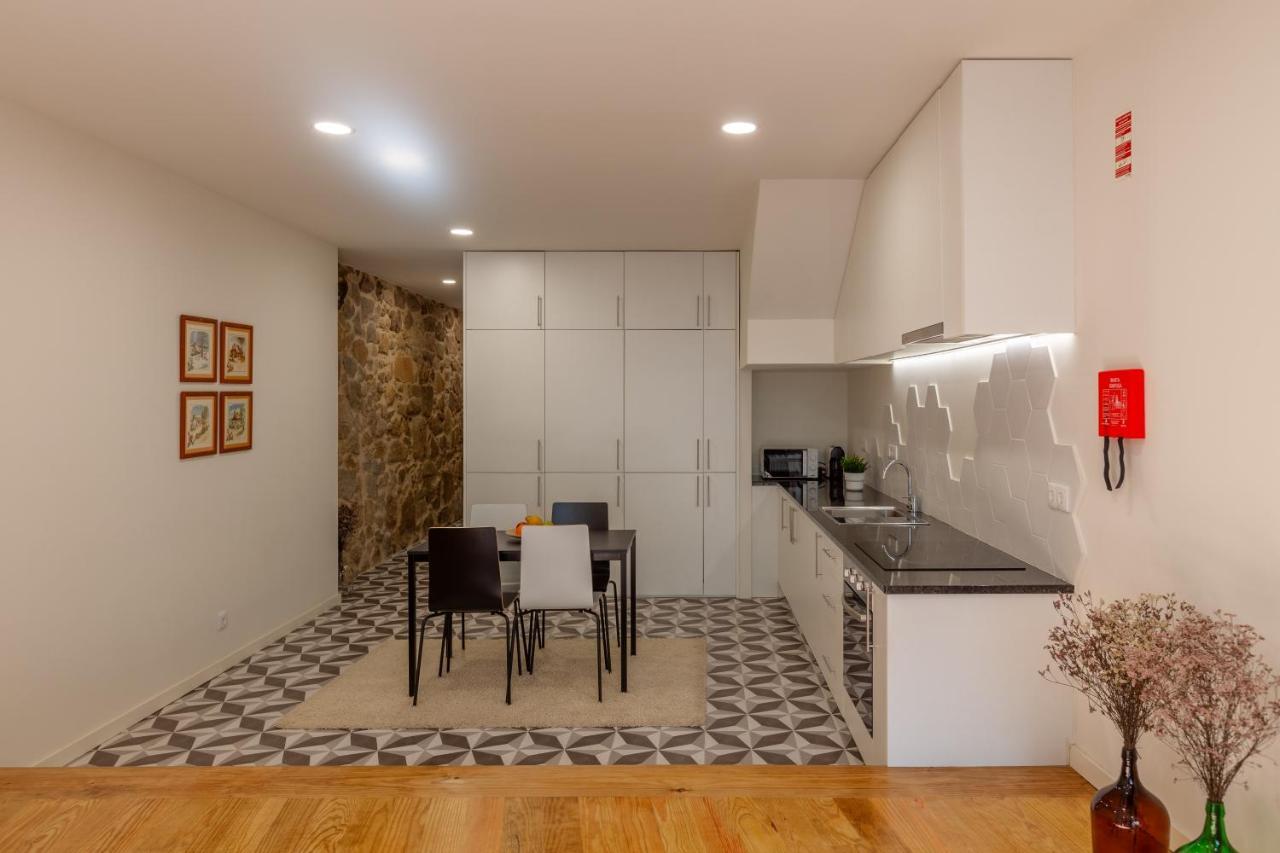 Apartment Yellow - Minho's Guest