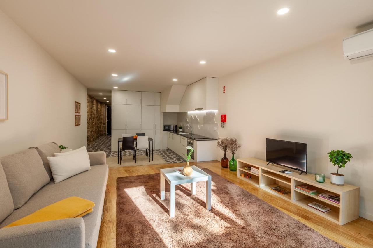 Yellow - Minho's Guest Apartment Braga